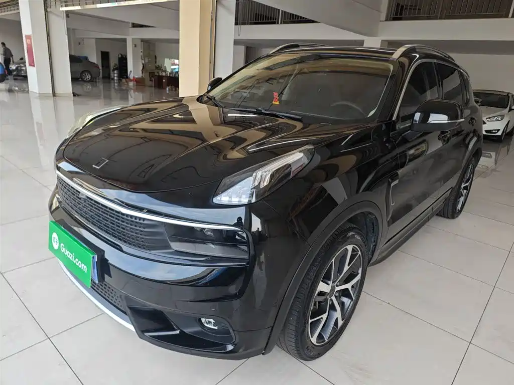 Lynk & Co 01 2017 2.0T AWD Pro фото 2