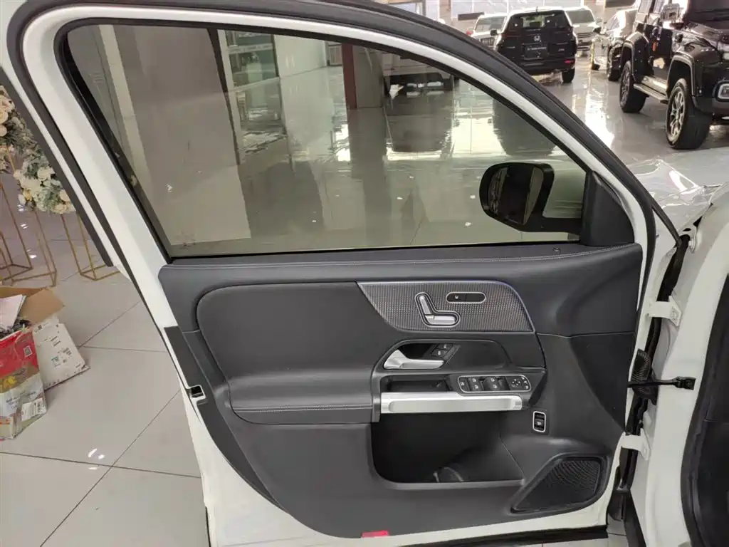 Mercedes-Benz GLB 2020 Facelift GLB 200 Style фото 21
