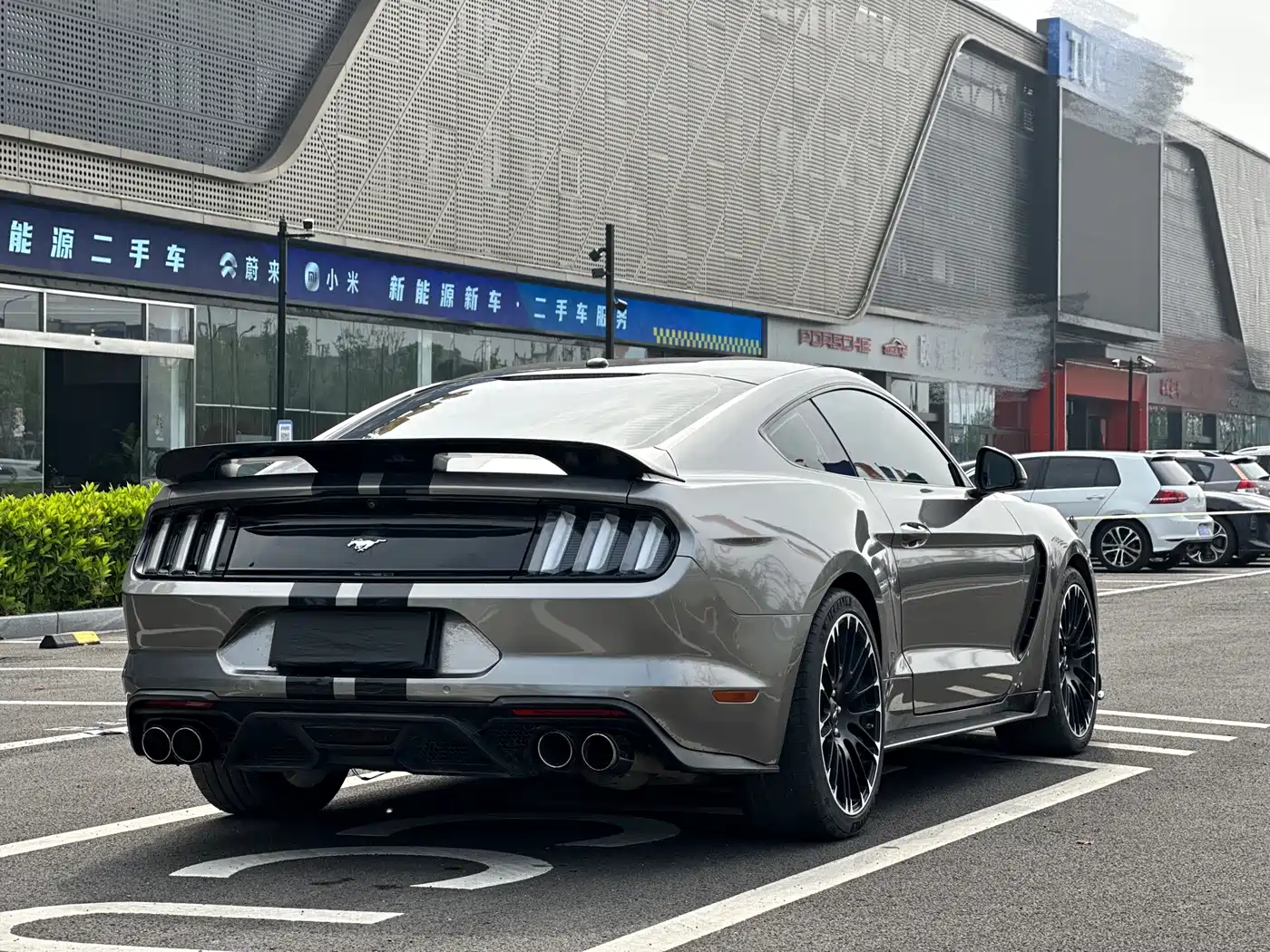 Ford Mustang 2017 2.3T Performance Edition фото 12