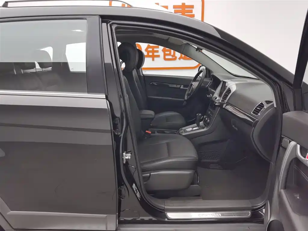 Chevrolet Captiva 2017 2.4L 2WD Luxury Edition 7-Seater фото 23