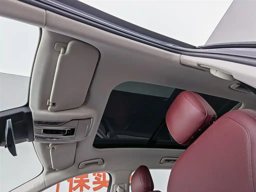 Hongqi HS3 PHEV 2025 125km Jingwei 2 Million Commemorative Edition фото 14