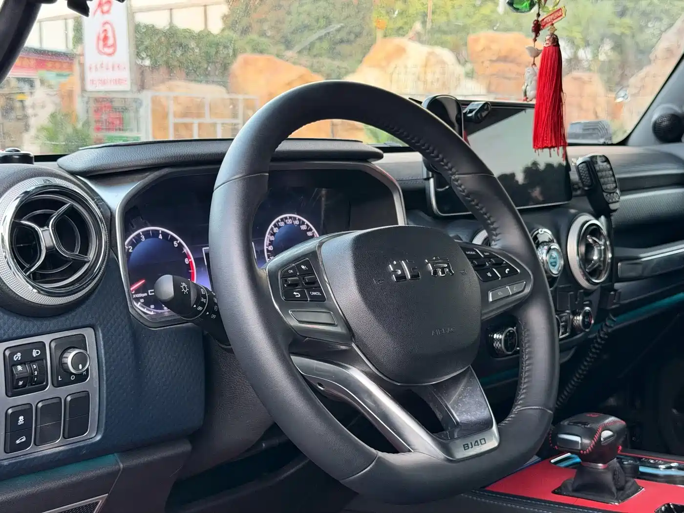 BAIC ORV Beijing Offroad BJ40 2024 2.0T Urban Hunter Glory Edition фото 4