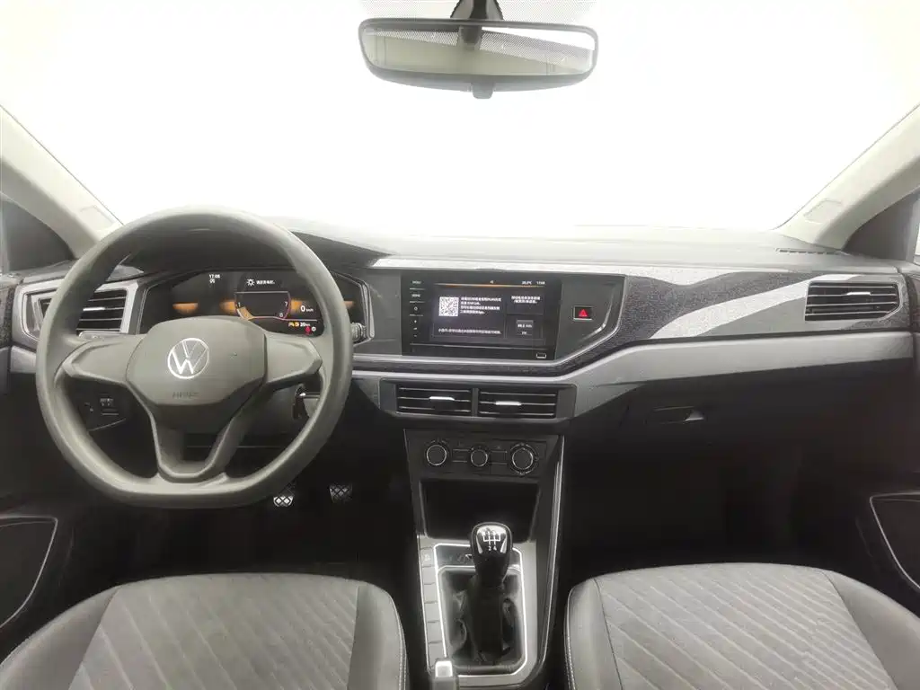 Volkswagen Lavida 2023 XRUI 1.5L Manual New Comfort Edition фото 5