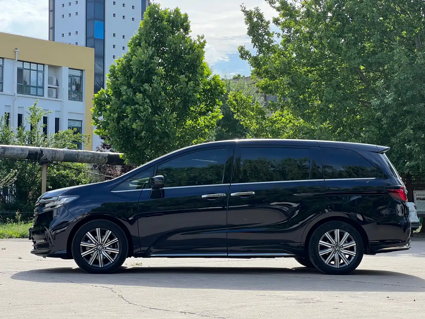Honda Odyssey 2022 2.0L e:HEV Sharp·Enjoyment Edition фото 7
