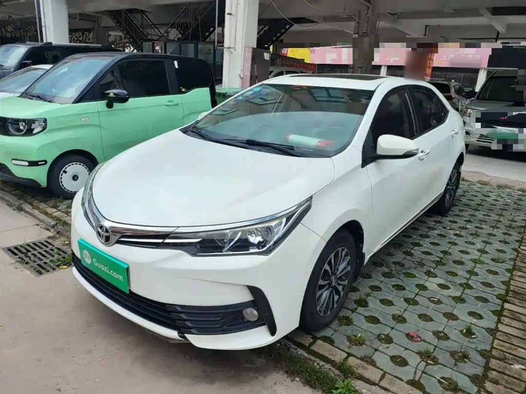 Toyota Corolla 2017 Facelift 1.2T S-CVT GL-i фото 2