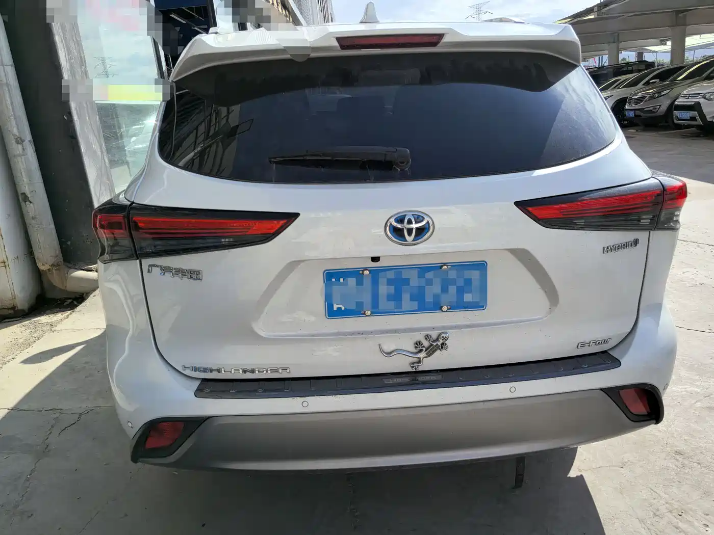 Toyota Highlander 2024 2.5L Smart Hybrid 4WD Premium 7-seater фото 5