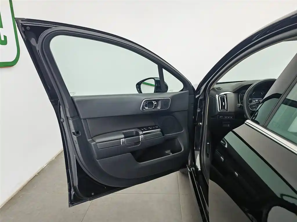 Citroën C6 2021 400THP Comfort Version фото 8