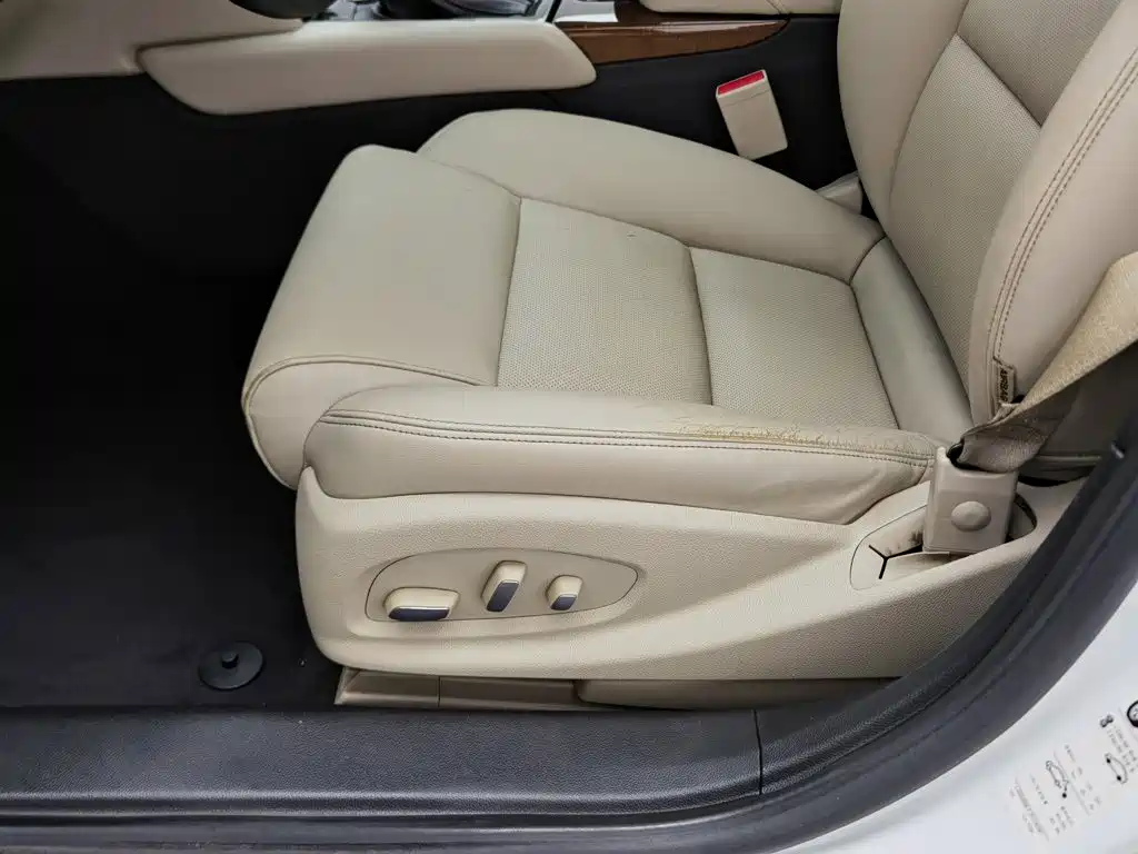 Photo 20 - Cadillac XTS