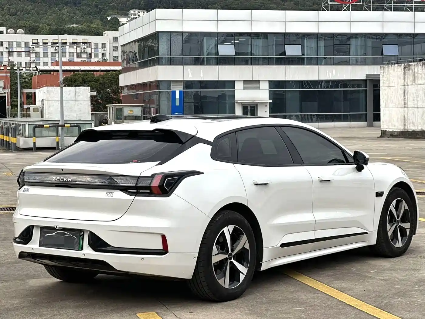 ZEEKR EXTREME KRYPTON 001