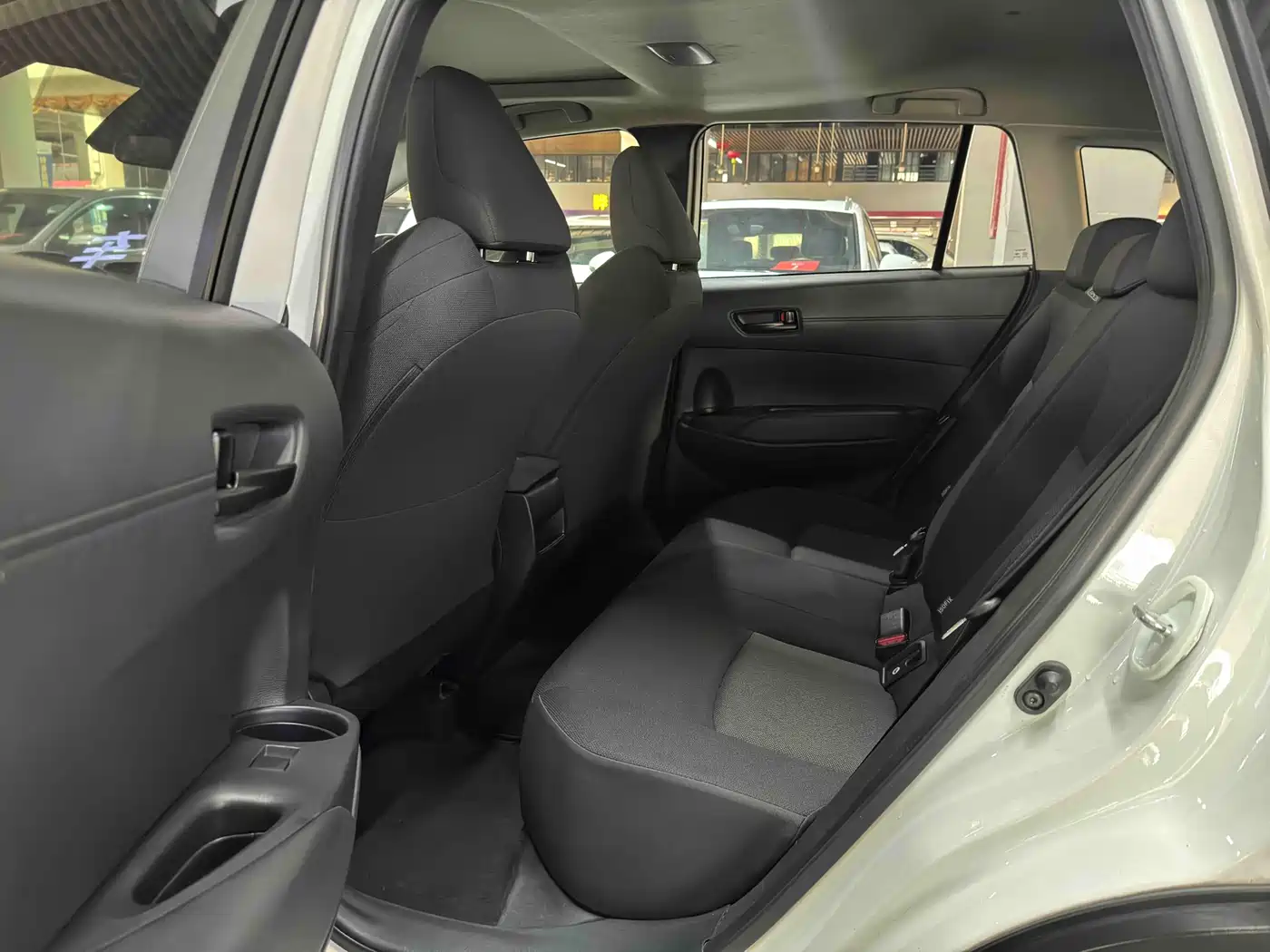 Toyota Frontlander 2022 2.0L CVT Elite фото 6