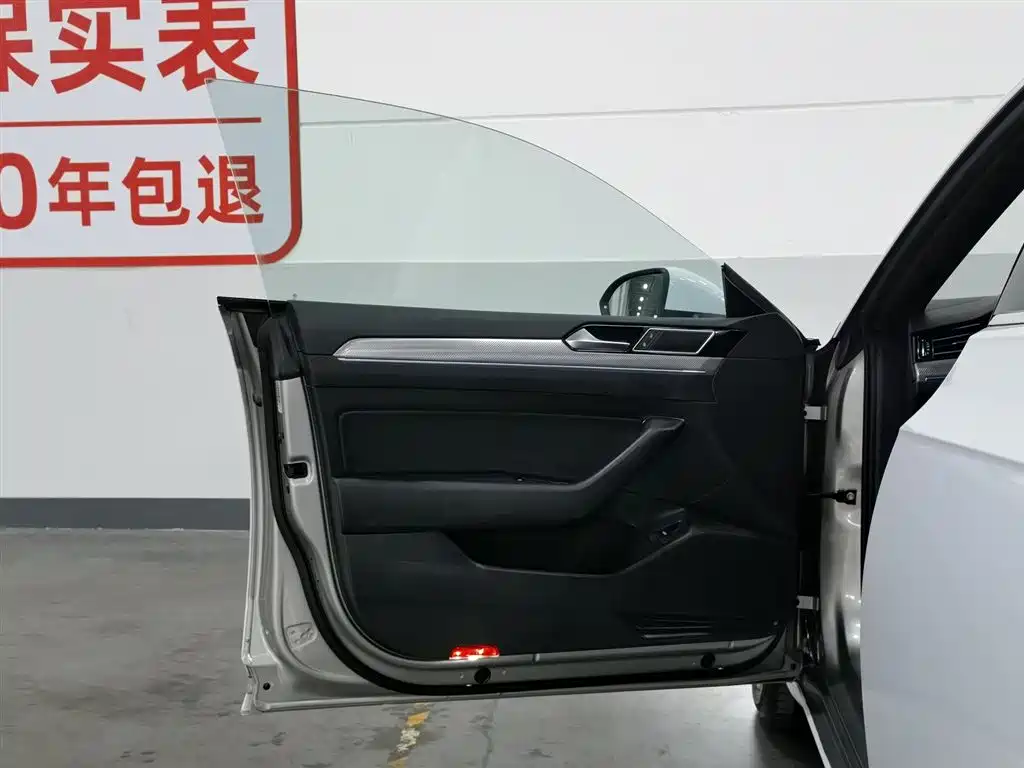 Volkswagen FAW-Volkswagen CC 2019 330TSI Charming Appearance (China V) фото 8