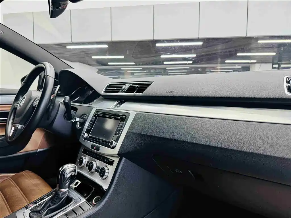 Volkswagen FAW-Volkswagen CC 2015 1.8TSI Luxury фото 29