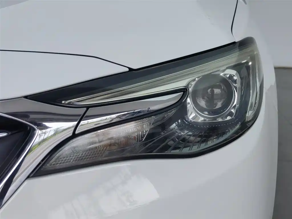 Buick Excelle 2018 15T Dual Clutch Elite (China V) фото 7