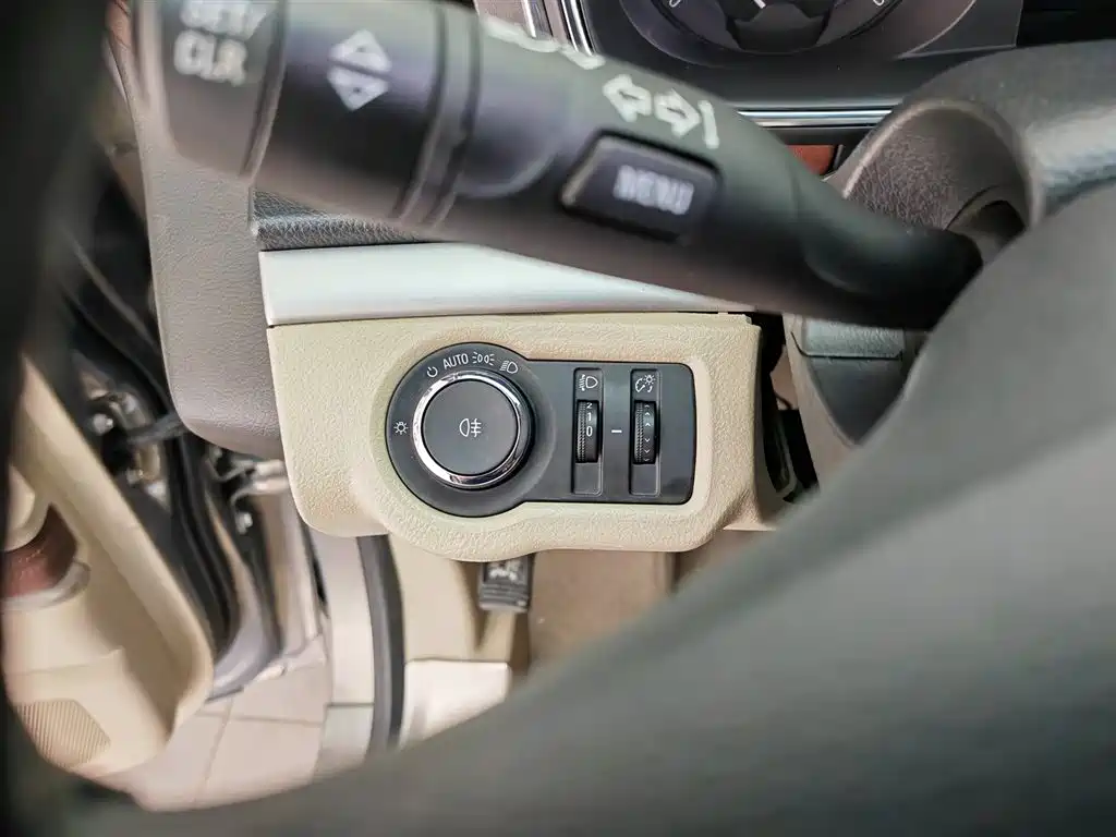 Buick GL8 2018 28T Comfort China VI фото 21