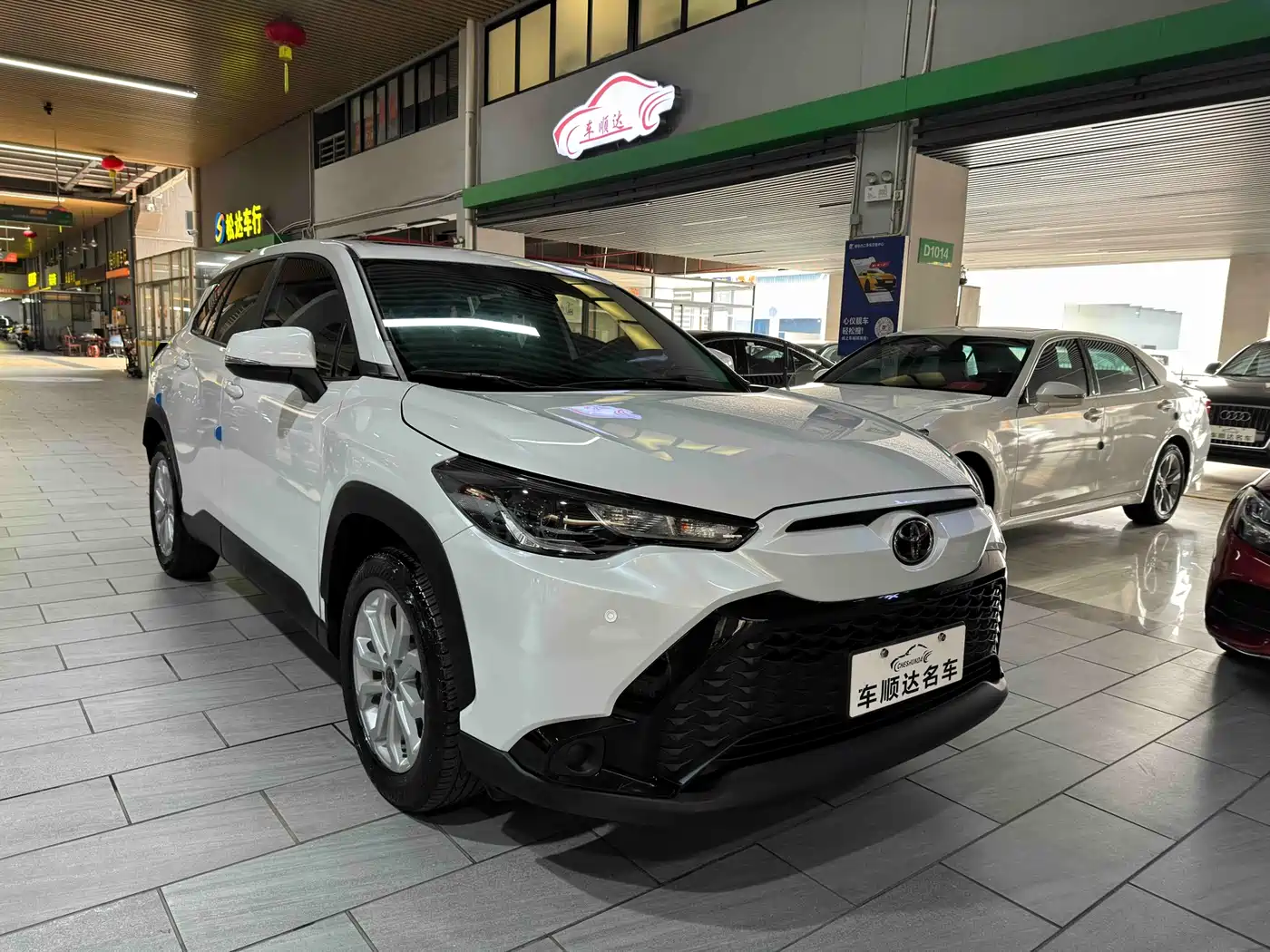 Toyota Frontlander 2022 2.0L CVT Elite фото 3
