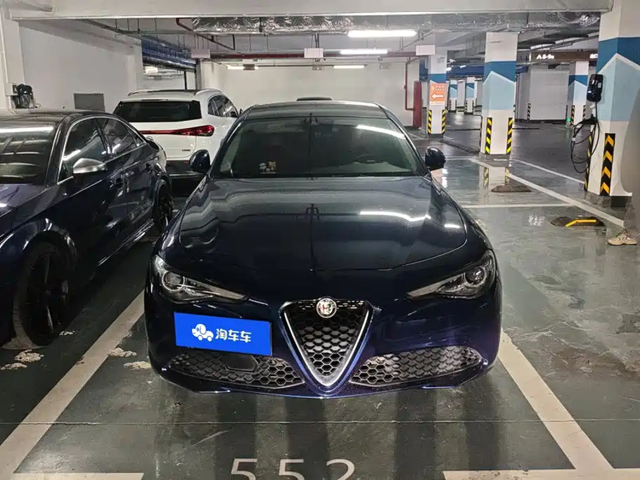 Alfa Romeo Giulia 2021 2020 2.0T 280HP Luxury Edition