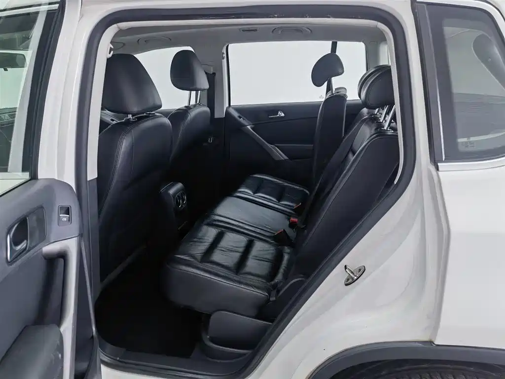 Volkswagen Tiguan 2012 1.8TSI Automatic 4WD Elite Edition фото 15