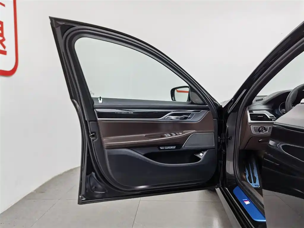 BMW 7 Series 2018 730Li Premium Type M Sport Package фото 8