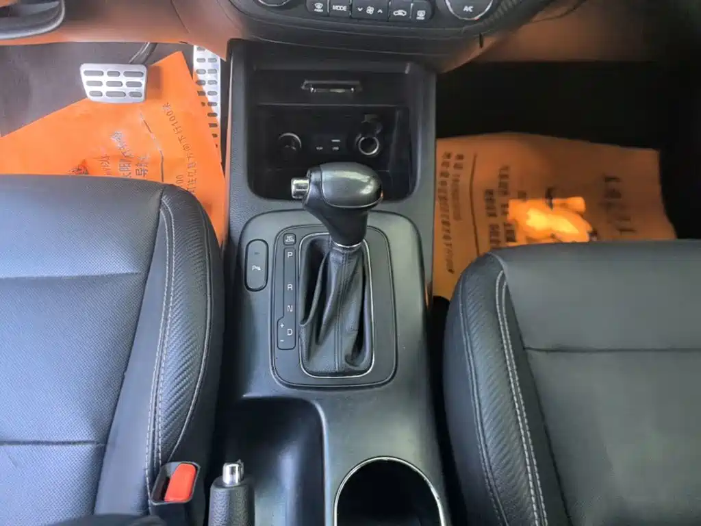 Kia Shuma 2016 2014 1.6T Luxury Edition China IV