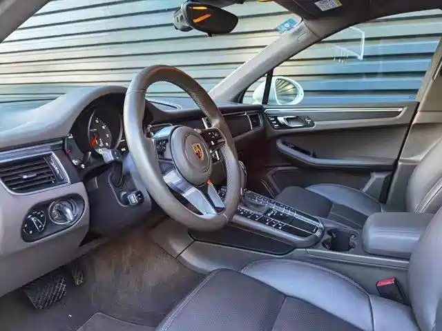 Porsche Macan 2017 Macan 2.0T фото 10