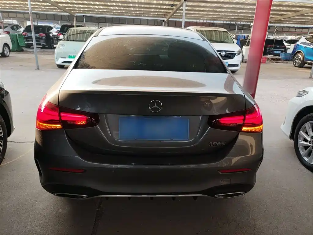 Mercedes-Benz A-Class 2023 A 200 L Fashion фото 4