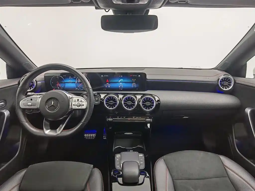 Mercedes-Benz CLA (Import) 2023 CLA 200 Shooting Brake фото 5
