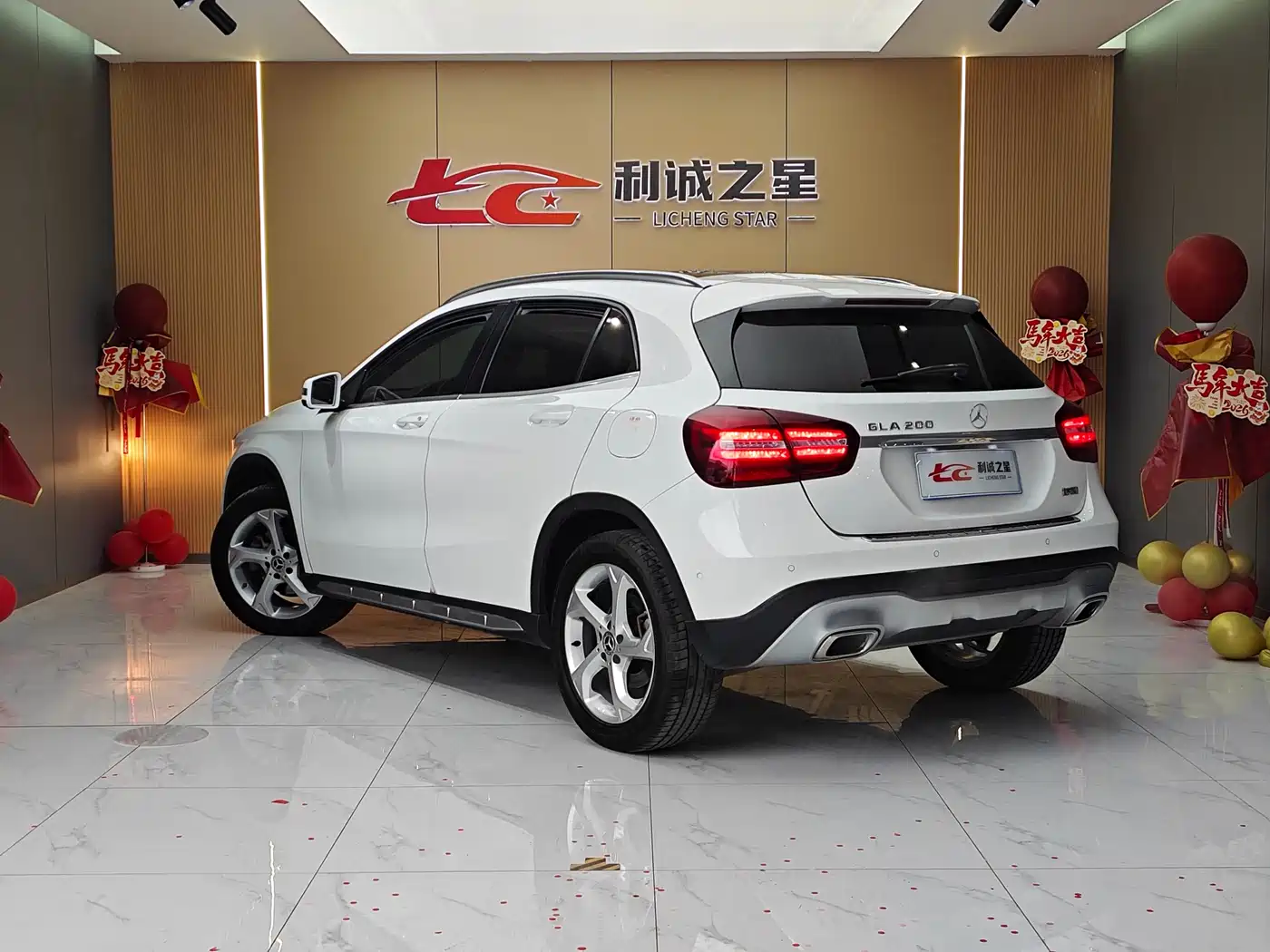 Mercedes-Benz GLA 2018 GLA 200 Dynamic фото 4
