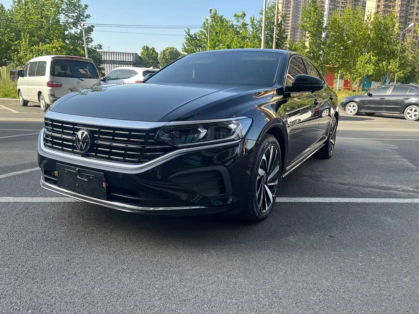 Volkswagen Passat 2024 380TSI Elite Edition фото 2