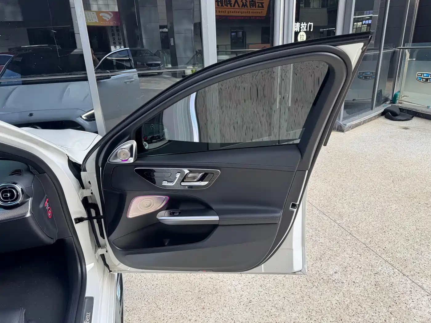 Mercedes-Benz C-Class 2024 C 260 L Sport фото 25