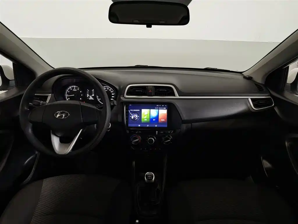 Hyundai Verna 2017 1.4L Manual Color Edition (China V) фото 5