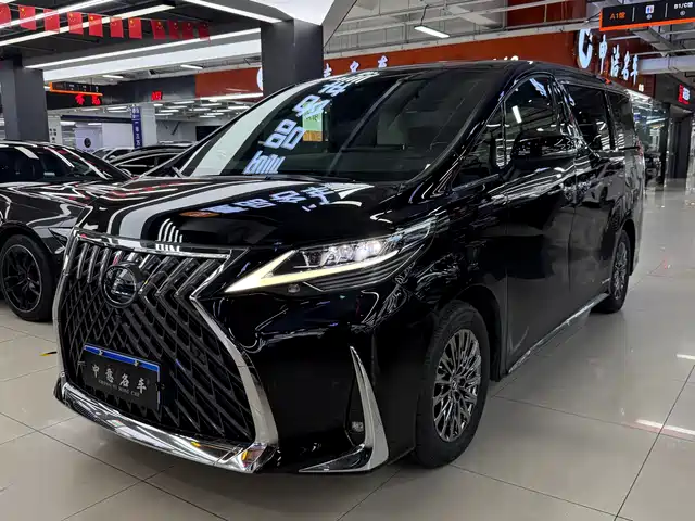 Lexus LM 2020 300h 4-Seat Imperial Edition — фото 1