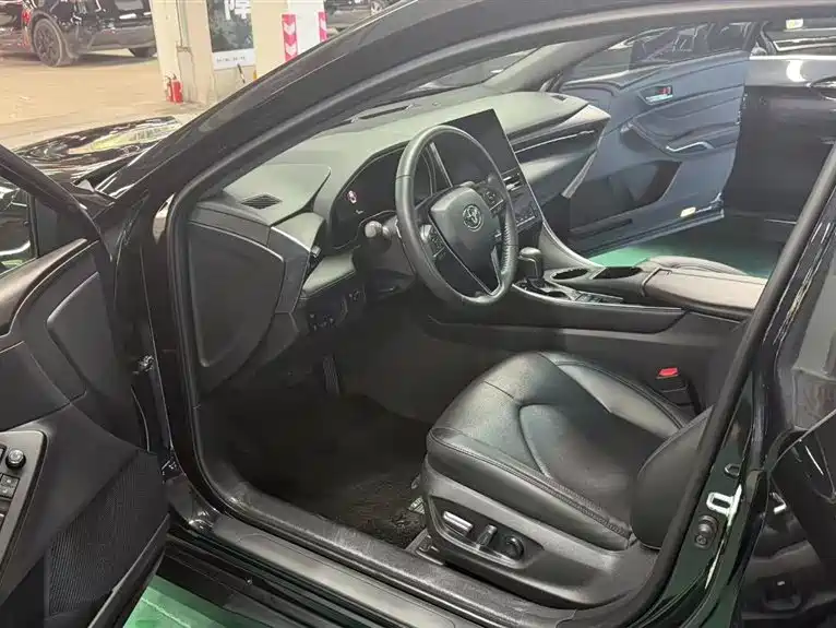 TOYOTA ASIAN DRAGON