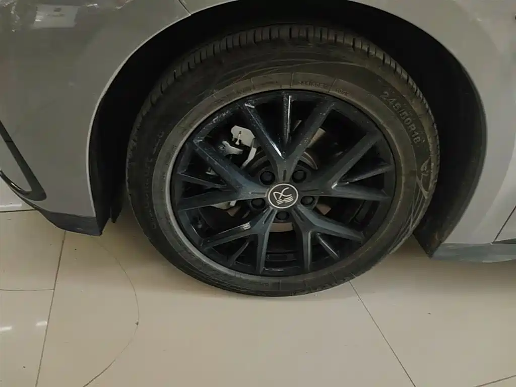 BYD Han 2025 DM-i 125KM Elite фото 23