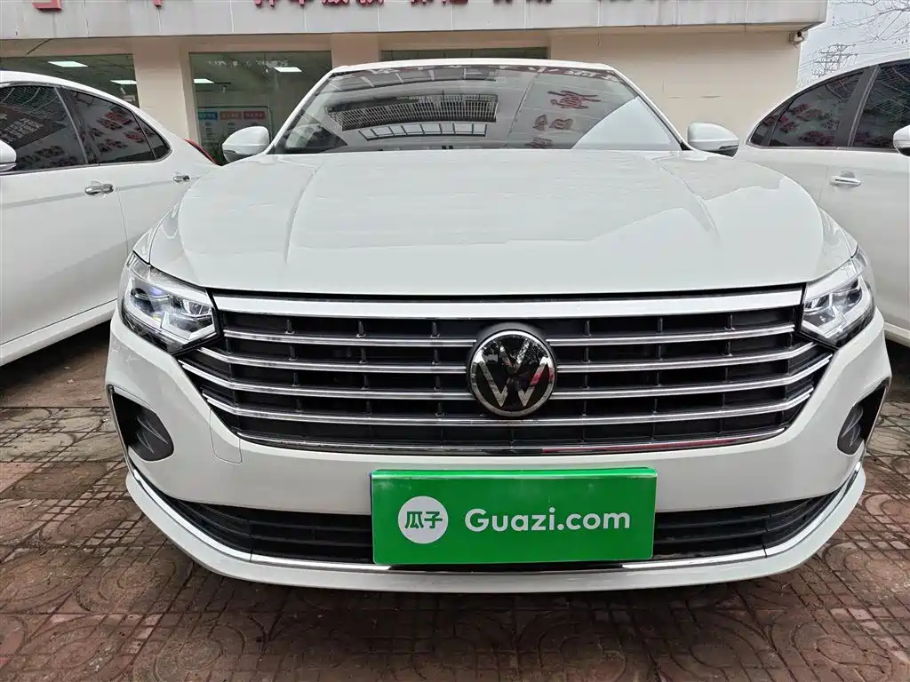 Volkswagen Lavida 2023 1.5L Auto Luxury Edition фото 3