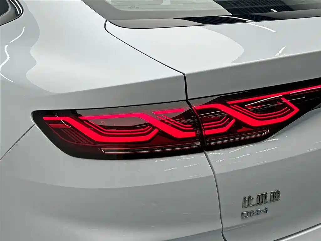 BYD Qin L 2026 Model DM-i 210KM Superior Edition фото 10