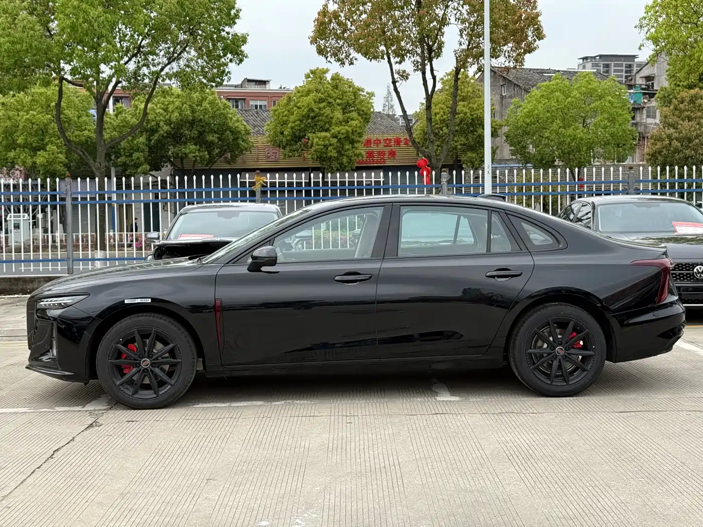 Hongqi H5 2025 1.5T DCT Mystic Shadow 2 Million Edition фото 3