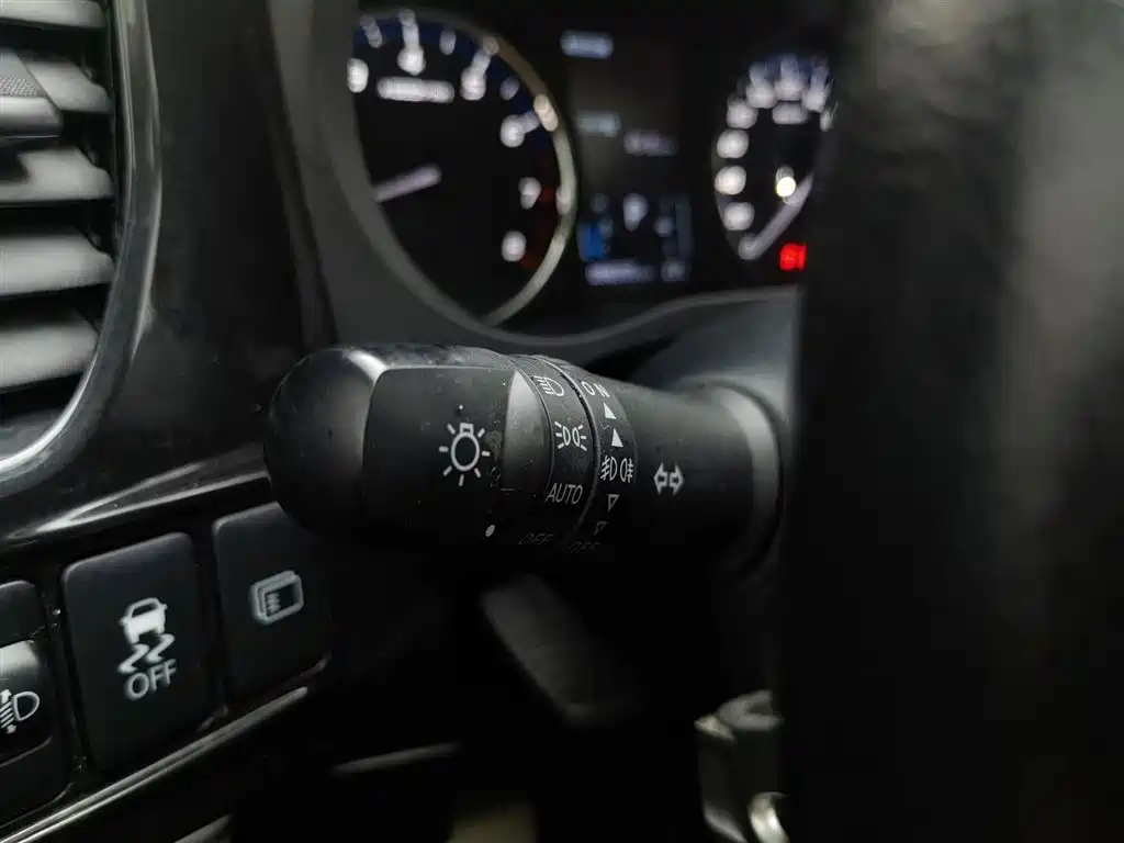 Mitsubishi Outlander 2021 2.4L 4WD Yaodong Edition 5-seater фото 21