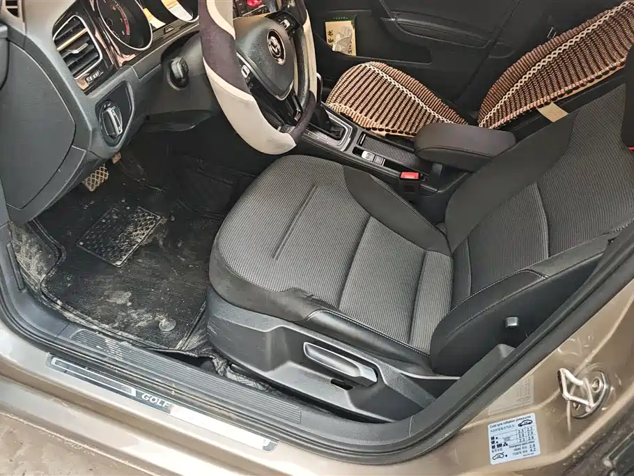 Volkswagen Golf 2018 1.6L Automatic Comfort фото 9