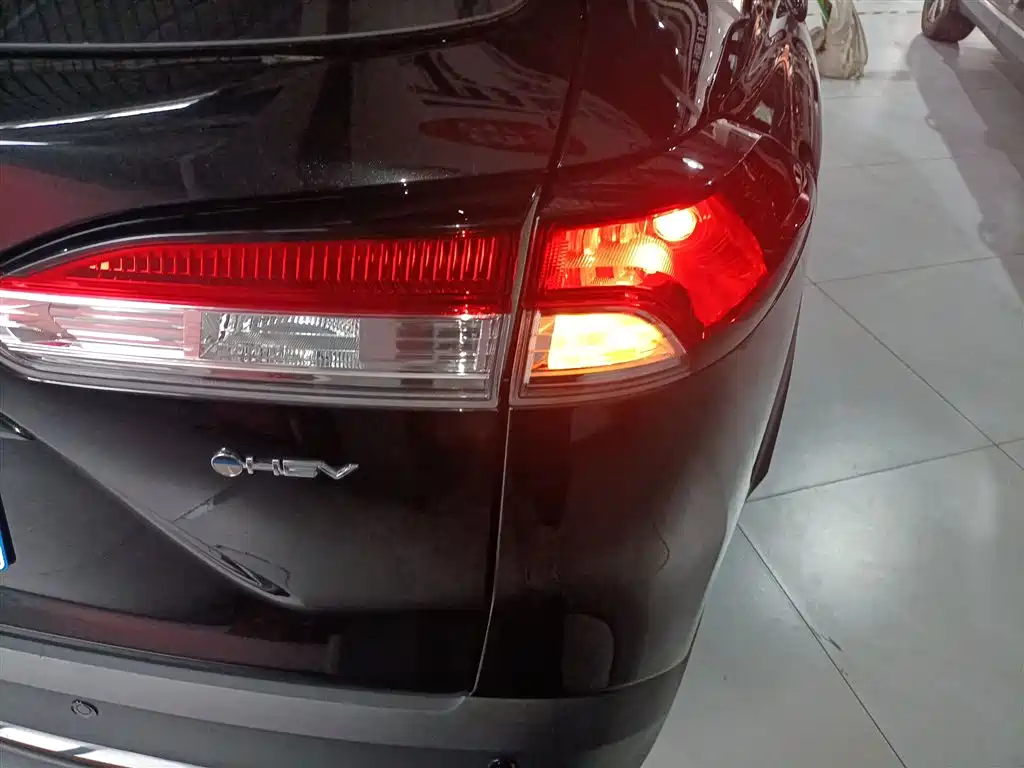 Toyota Frontlander 2024 2.0L Smart Hybrid Dual Engine Leading Edition фото 24