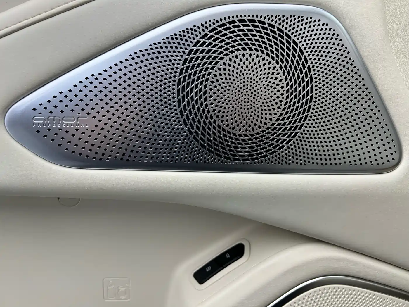 WEI PAI WEI BRAND BLUE MOUNTAIN