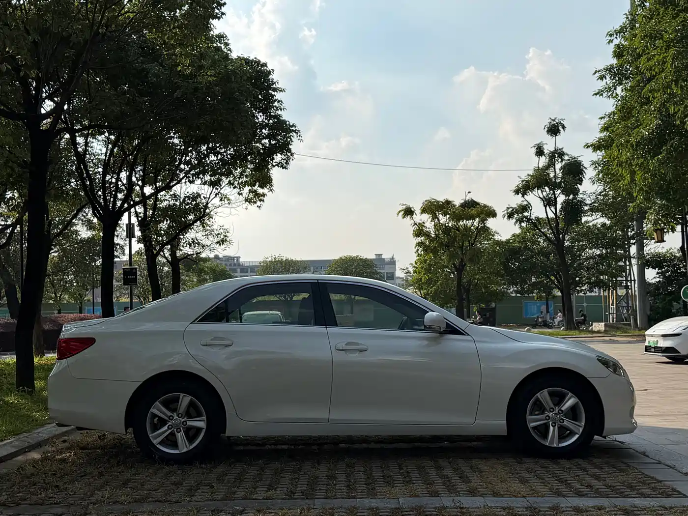 Toyota Reiz 2008 2.5S Special Navigation Edition фото 5