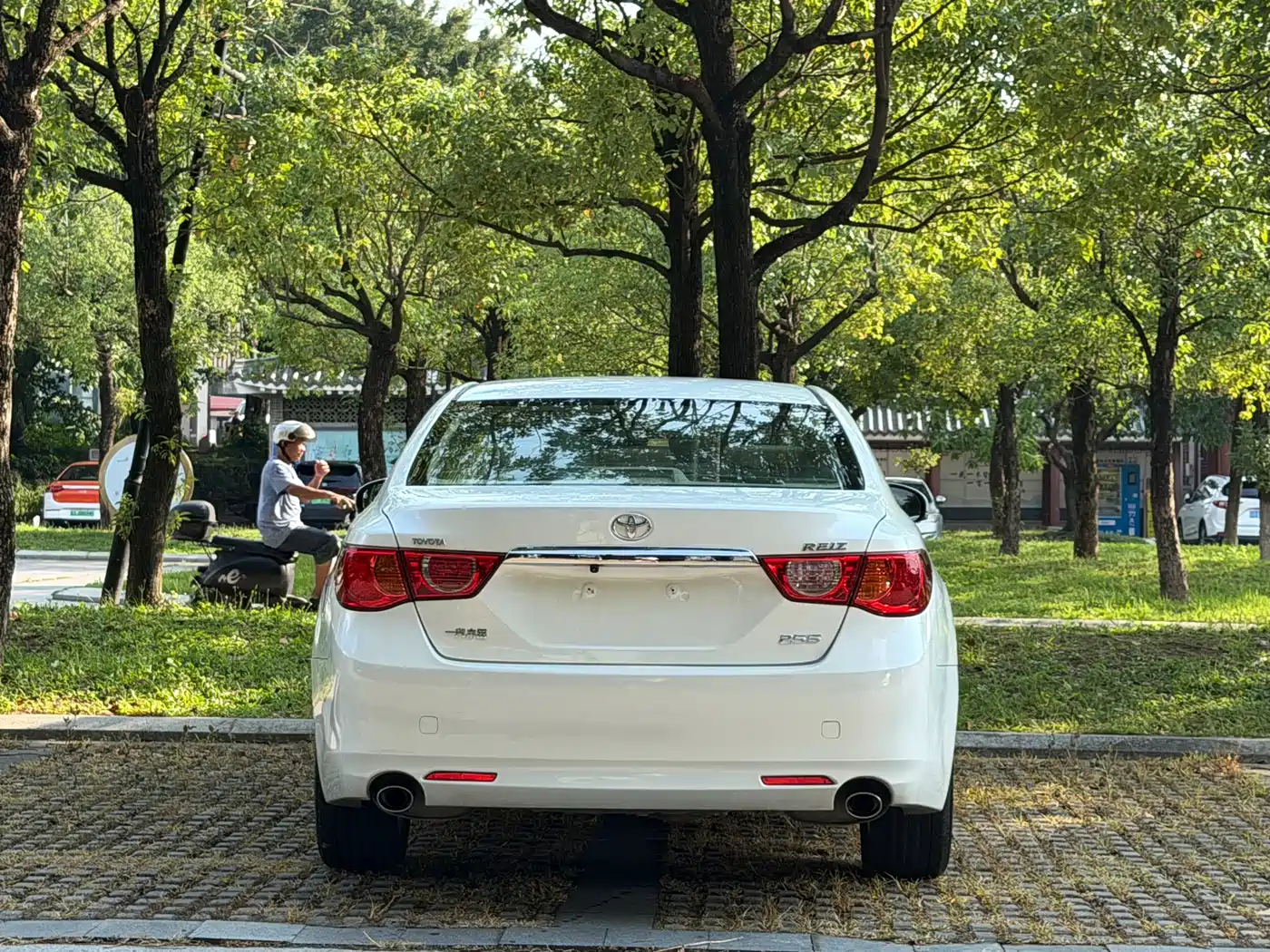 Toyota Reiz 2008 2.5S Special Navigation Edition фото 17