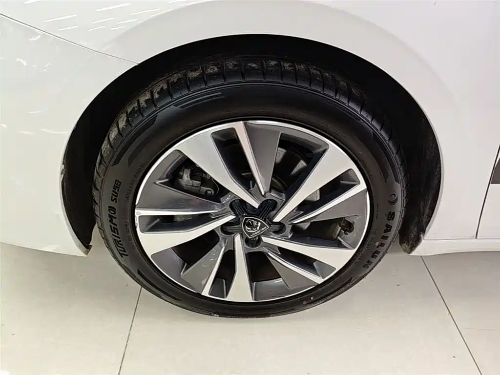 Peugeot 408 2022 1.6T Light Chaser Edition фото 25