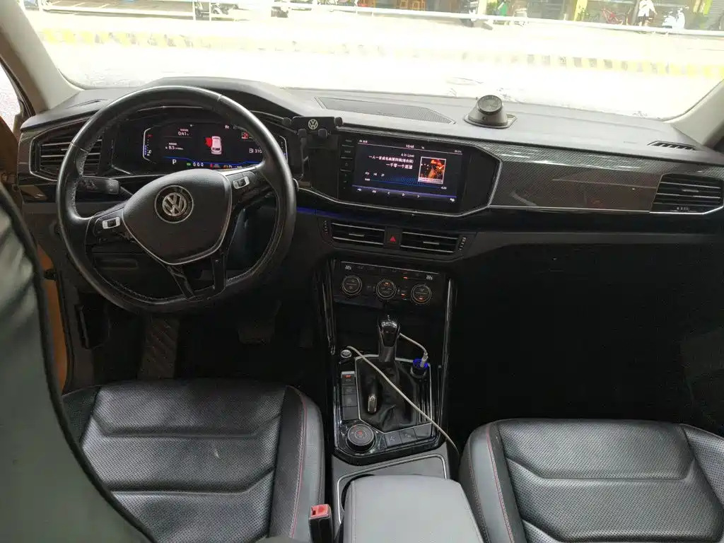 صورة 10 - Volkswagen Tayron