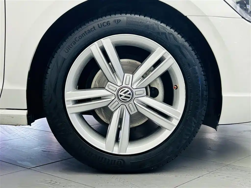 Volkswagen Lamando 2017 280TSI DSG Comfort Edition фото 10