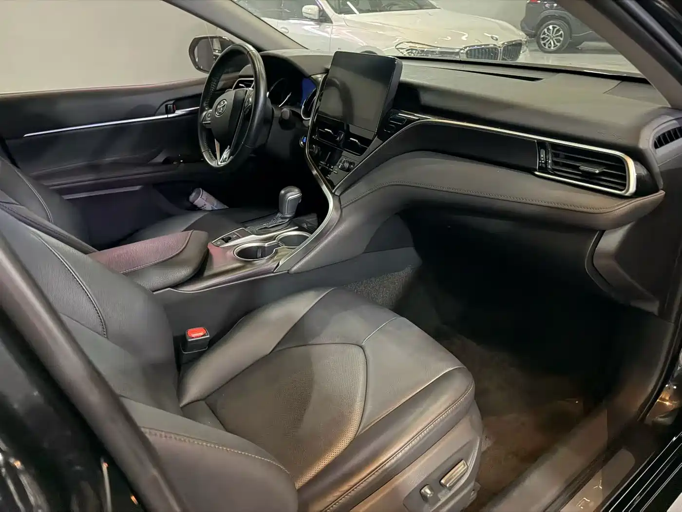 Toyota Camry 2023 2.0G Luxury Edition фото 4
