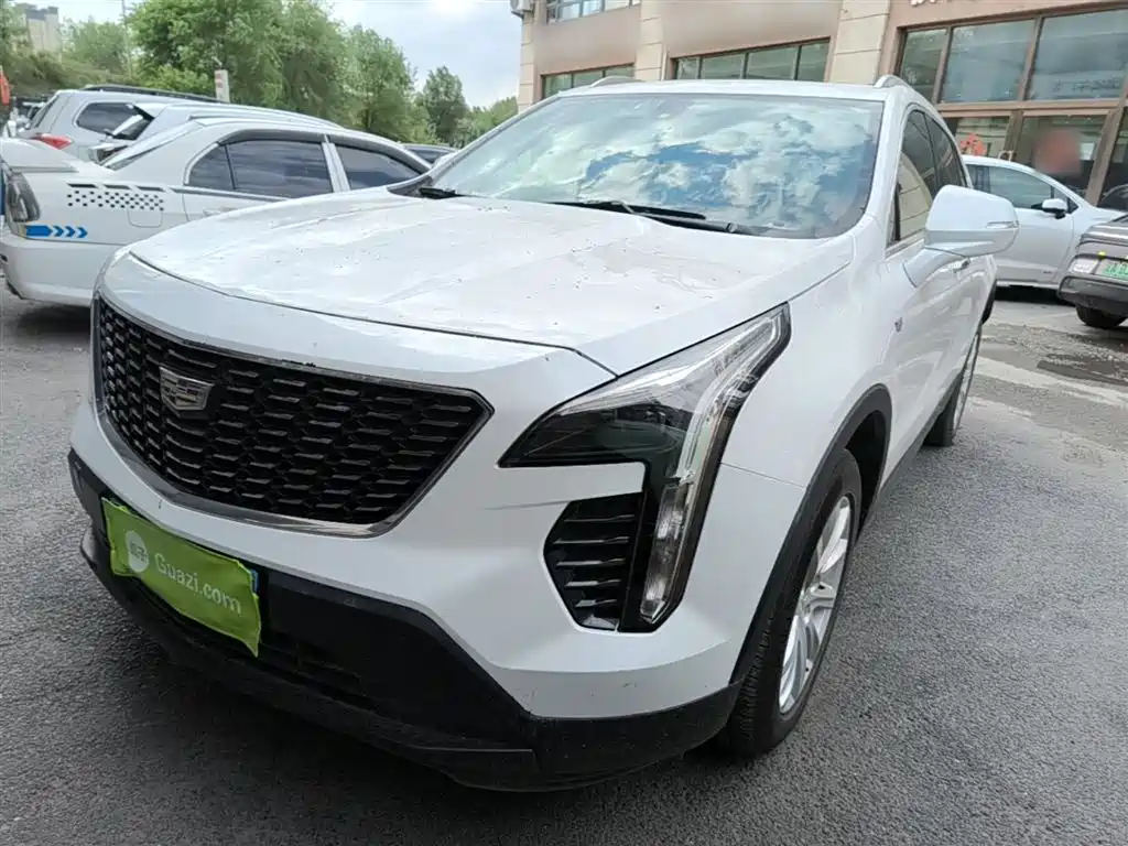 Cadillac XT4 2021 28T FWD Technology Edition