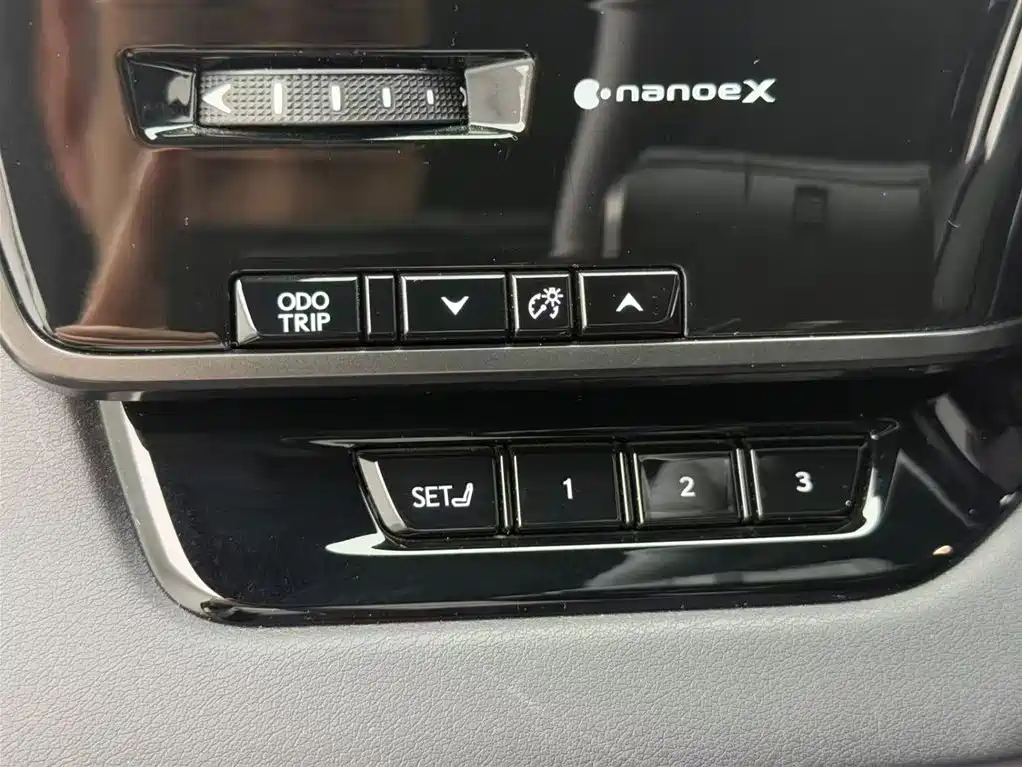 Lexus RX 2023 350h 4WD Pure Edition фото 11