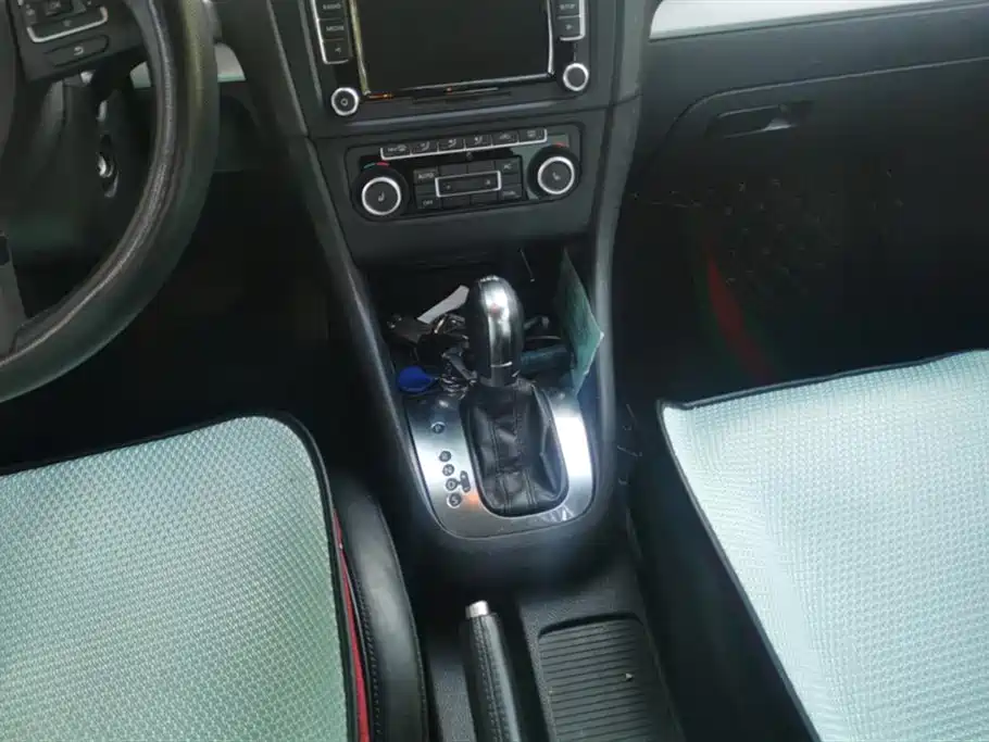Volkswagen Golf 2012 1.4TSI Automatic Luxury фото 16