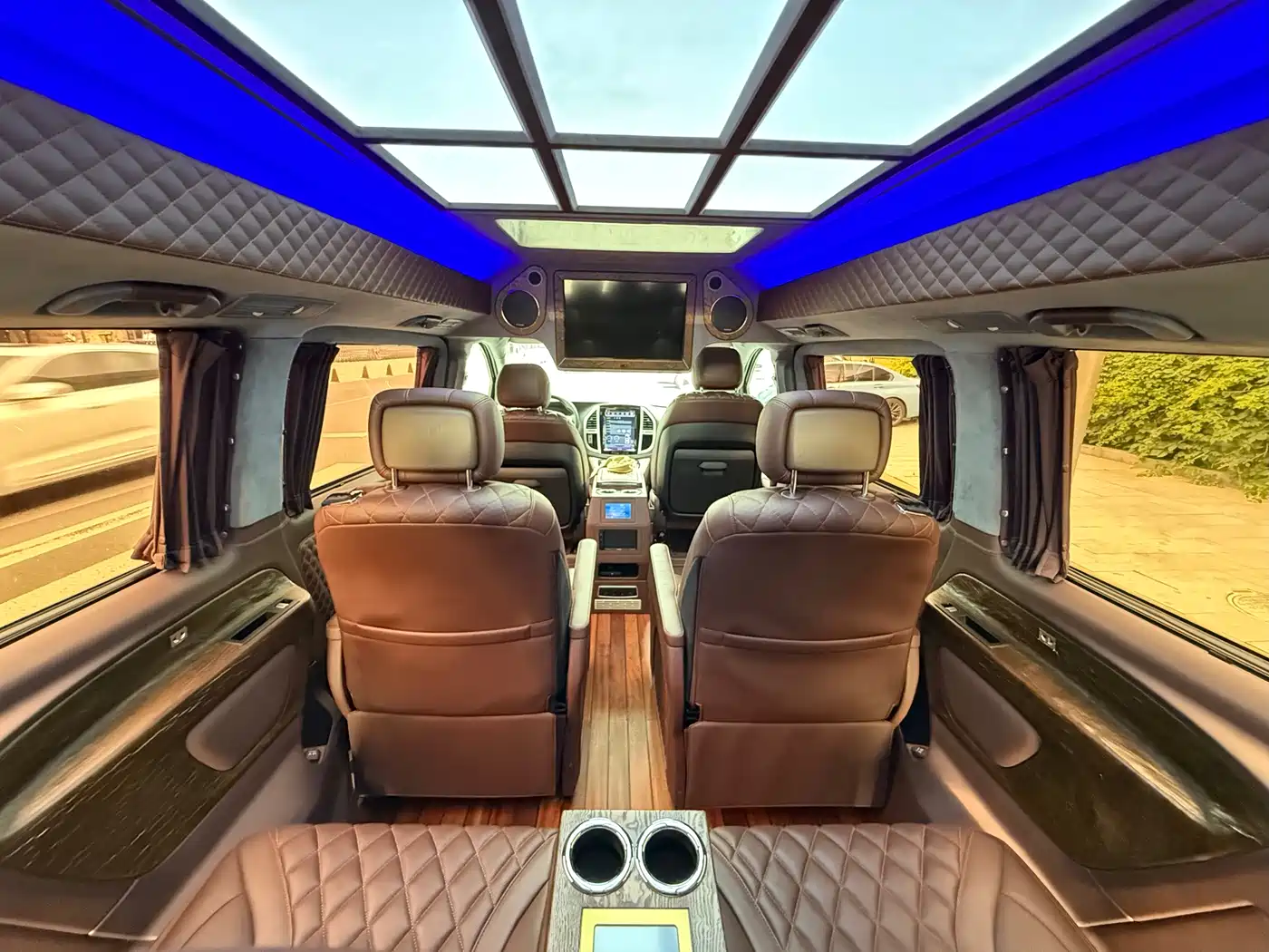 Mercedes-Benz Vito 2018 2.0T Business China V фото 21